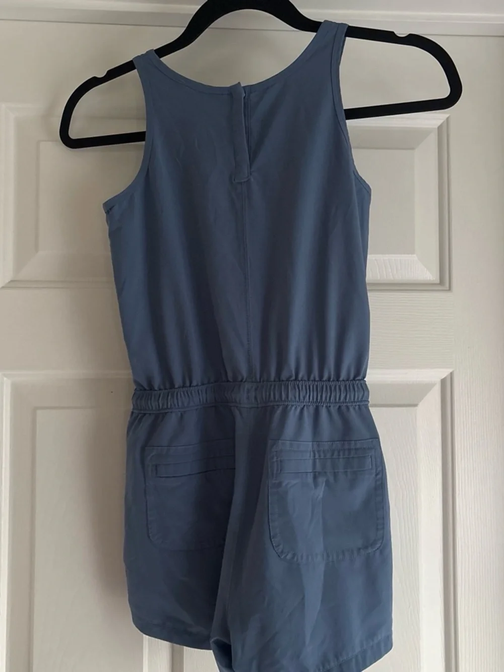 Athleta lightweight sleeveless